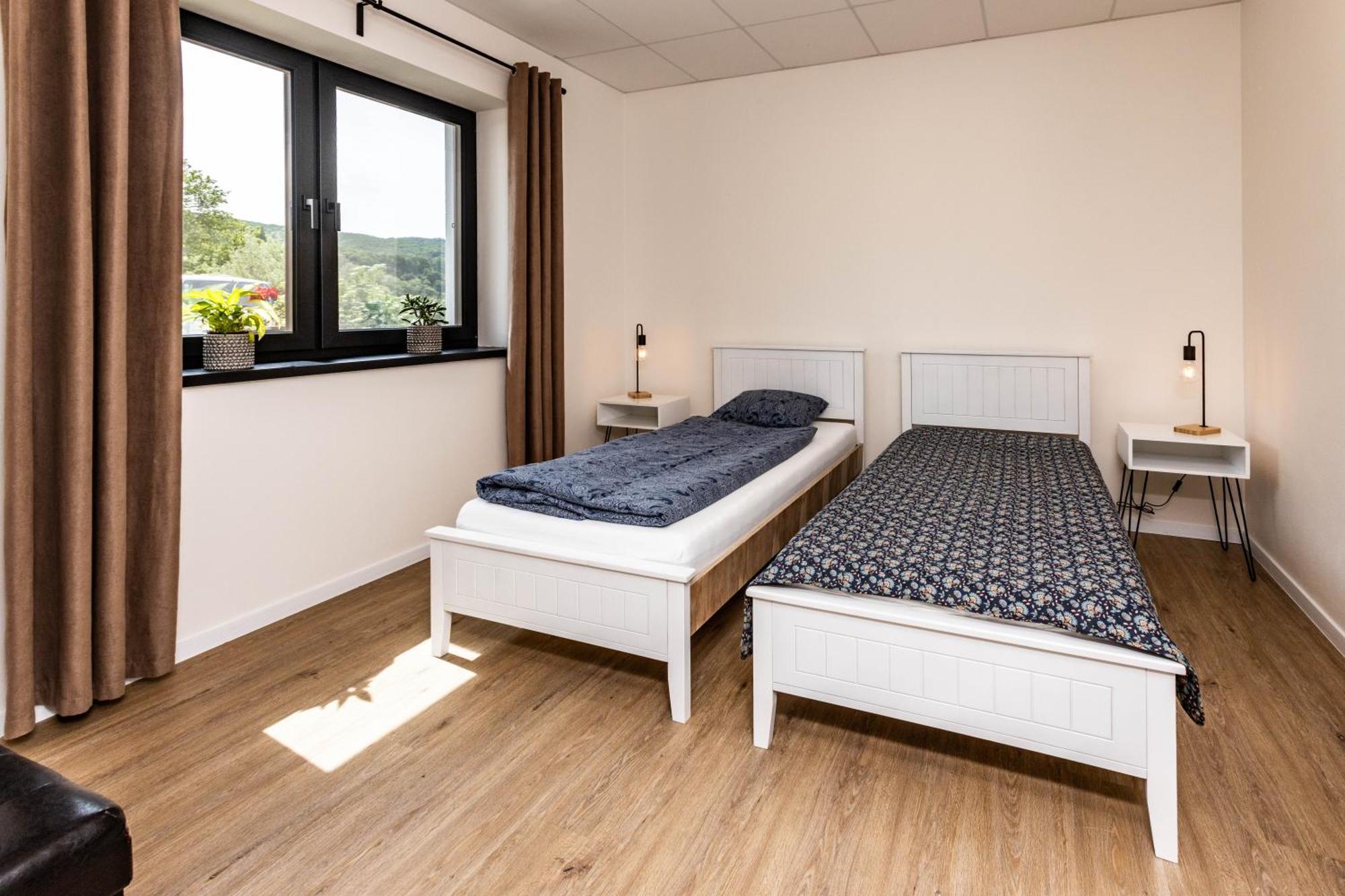 Sunny Apartment With Free Parking Зволен Экстерьер фото
