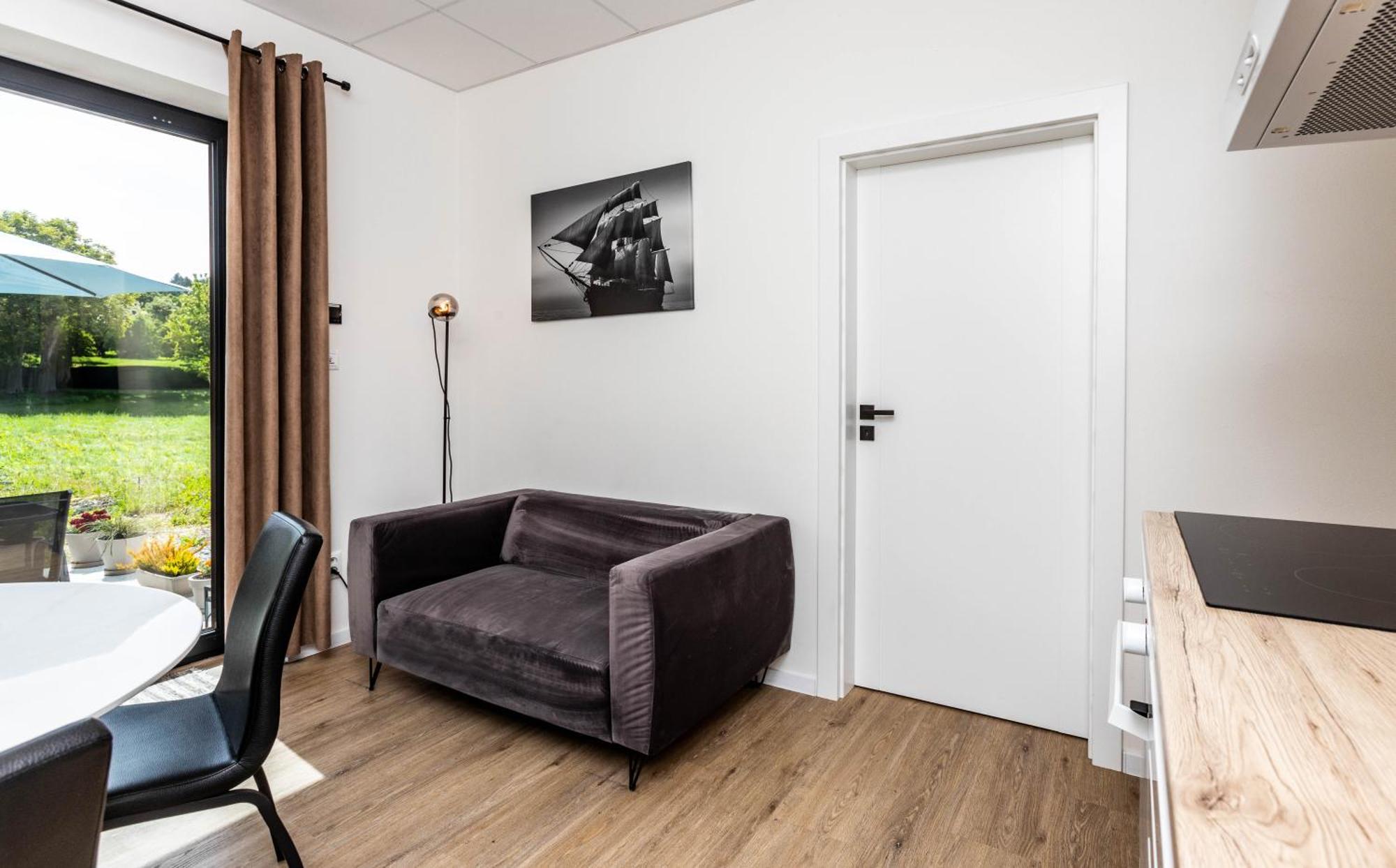 Sunny Apartment With Free Parking Зволен Экстерьер фото